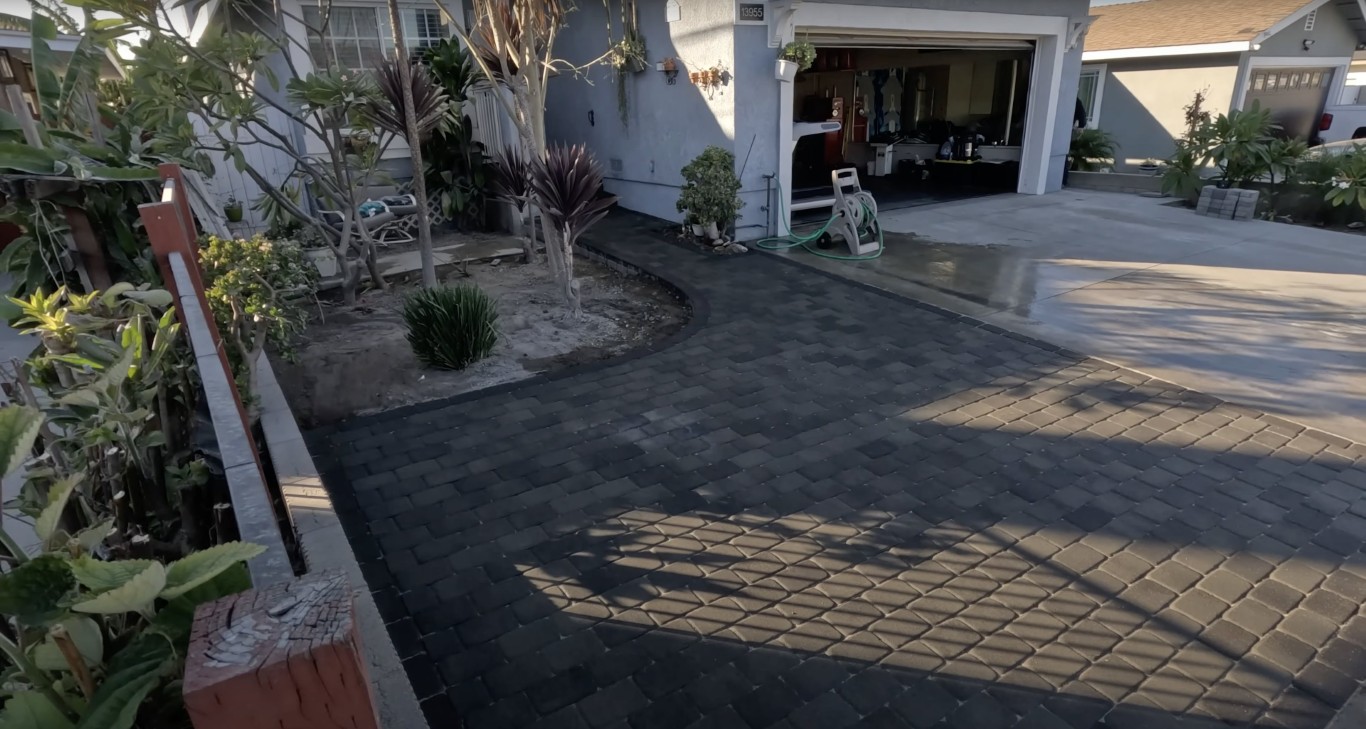Custom concrete driveway in San Jose